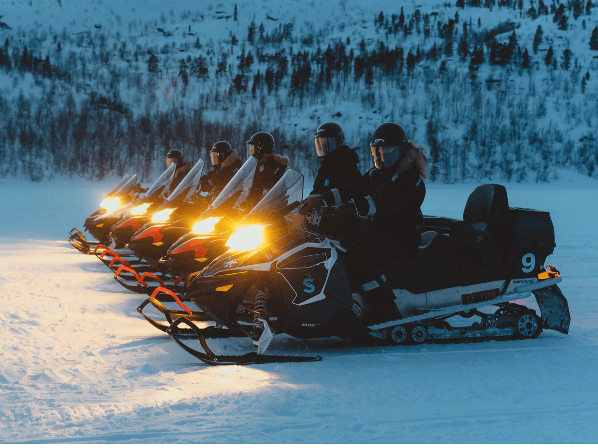 Nordlysjakt med snøscooter photo 4